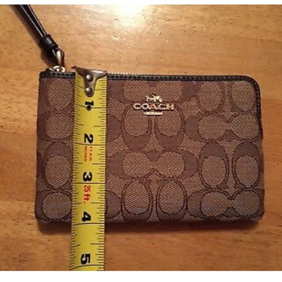 New Coach Khaki Signature Wristlet Bag - Picture 2 of 5